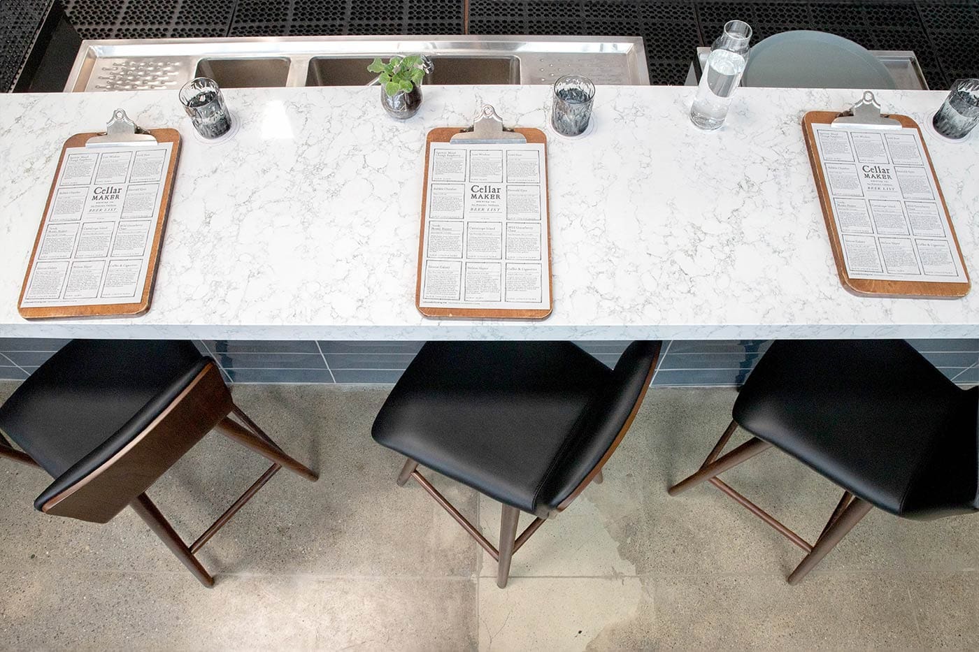 Oakland Bar With Beer Lists